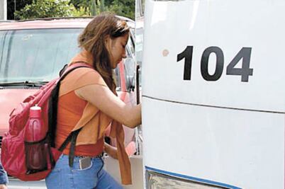 Recorte frena transporte para universitarios