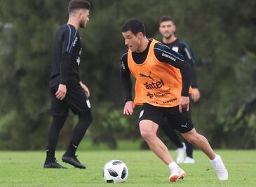Uruguay registra su primera baja para enfrentar a México