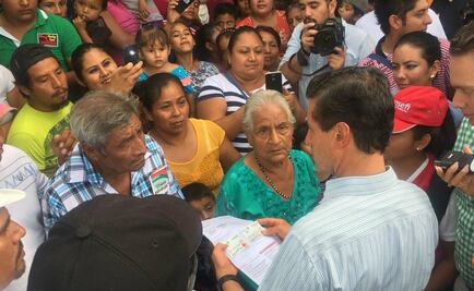 EPN supervisa viviendas entregadas en Chiapas tras sismo 