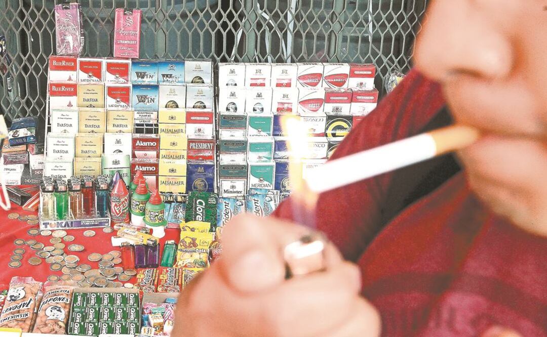 Debido al elevado costo, la población mexicana prefiere los cigarrillos de contrabando que cuestan un tercio del tabaco legal, advierte la Anpec. ARCHIVO EL UNIVERSAL