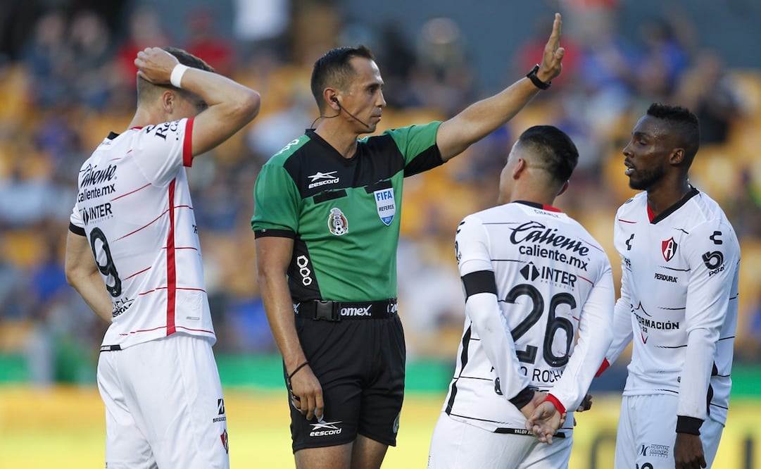 ¿Dónde dejaron a los árbitros jóvenes?