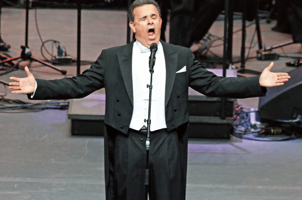 Será un tema el que cante el tenor en el escenario del coloso de Reforma (ARCHIVO EL UNIVERSAL)