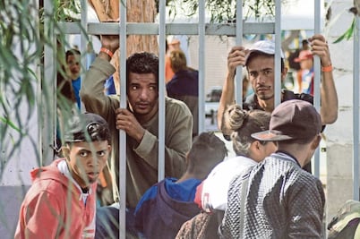 Puertos de entrada legales, al tope: EU