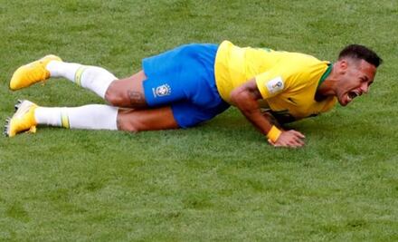 Neymar acumula 14 minutos tirado en el pasto durante Mundial de Rusia