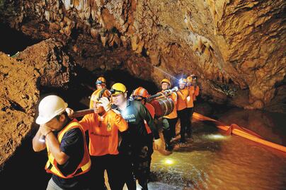 Ellos son los héroes que salvaron a los pequeños “jabalíes” de Tailandia 
