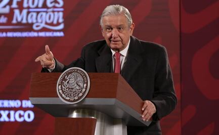"Salgo a caminar", explica AMLO salidas de Palacio Nacional