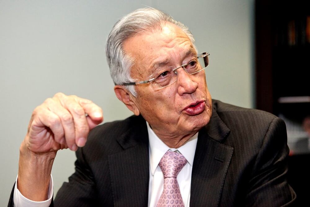 El senador Manuel Bartlett Díaz presentó una proposición, a fin de que se exhorte al secretario de Marina y al gobernador de Nayarit a que informen sobre el uso de armas de alto calibre en una zona habitacional de Tepic. Foto: Archivo/EL UNIVERSAL