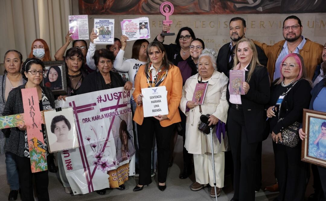 Ministra Margarita Ríos Farjat presenta libro sobre víctimas de feminicidio (23/08/2025). Foto: Especial