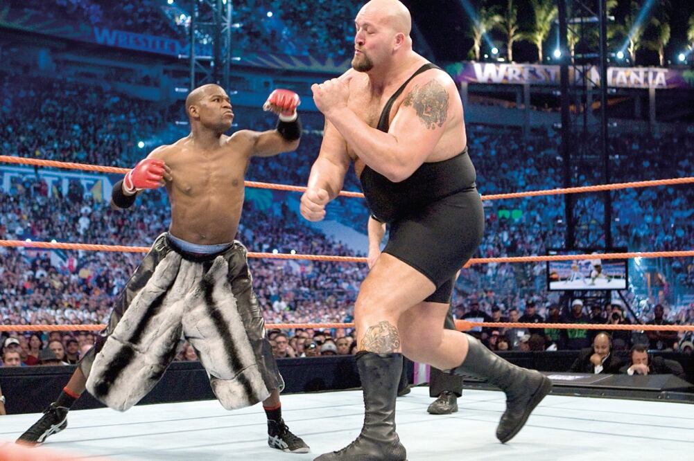 En Wrestlemania XXIV, en 2009, quedó plasmado el combate de Floyd Mayweather contra Big Show (ARCHIVO. EL UNIVERSAL)