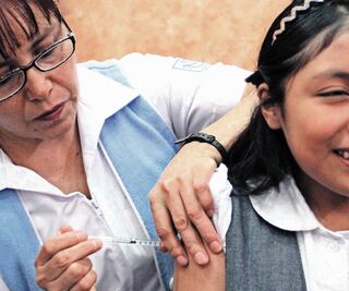 Ssa ordena no aplicar lote de vacunas