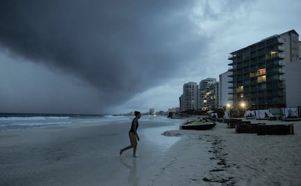 Huracán "Zeta" provoca lluvia y fuertes vientos en Cozumel