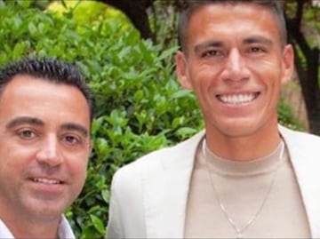 Xavi fue el padrino del hijo de Héctor Moreno así que ahora el DT del Barcelona y el mexicano son compadres