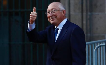 Ken Salazar, nuevo embajador de EU, entrega cartas credenciales a AMLO; "viene de abajo", dice Ebrard