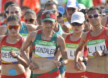 Semar reconoce a Teniente de Corbeta Lupita González, medalla de plata