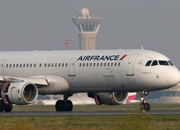 Cazas escoltan avión de Air France a NY tras recibir amenaza