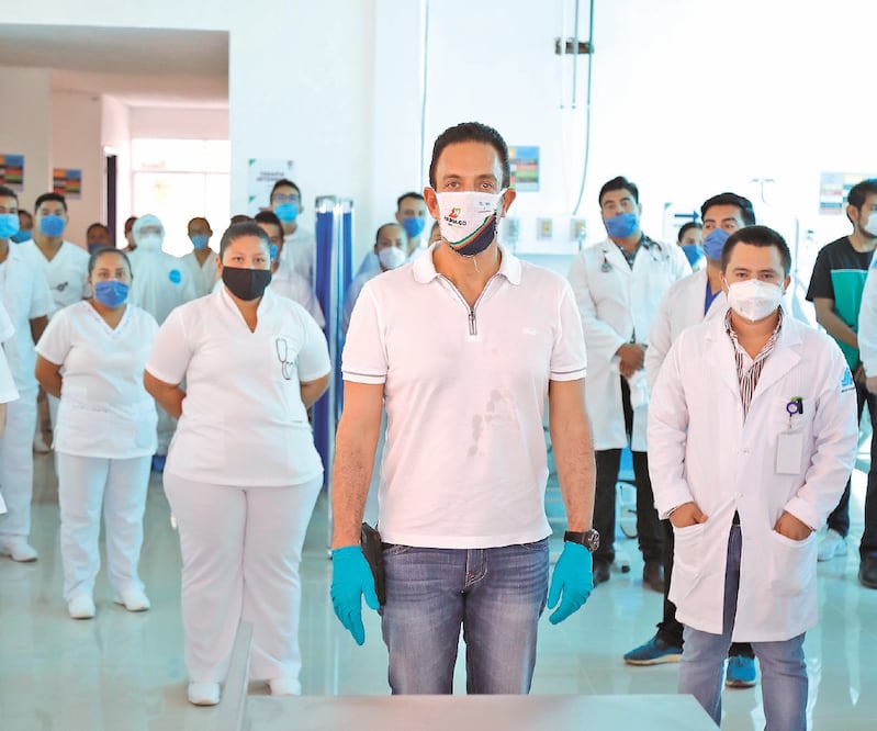 El gobernador Omar Fayad visitó el Hospital de Respuesta Inmediata Huejutla Covid-19, que se suma a la red del sistema de salud pública de la región. Foto: Especial