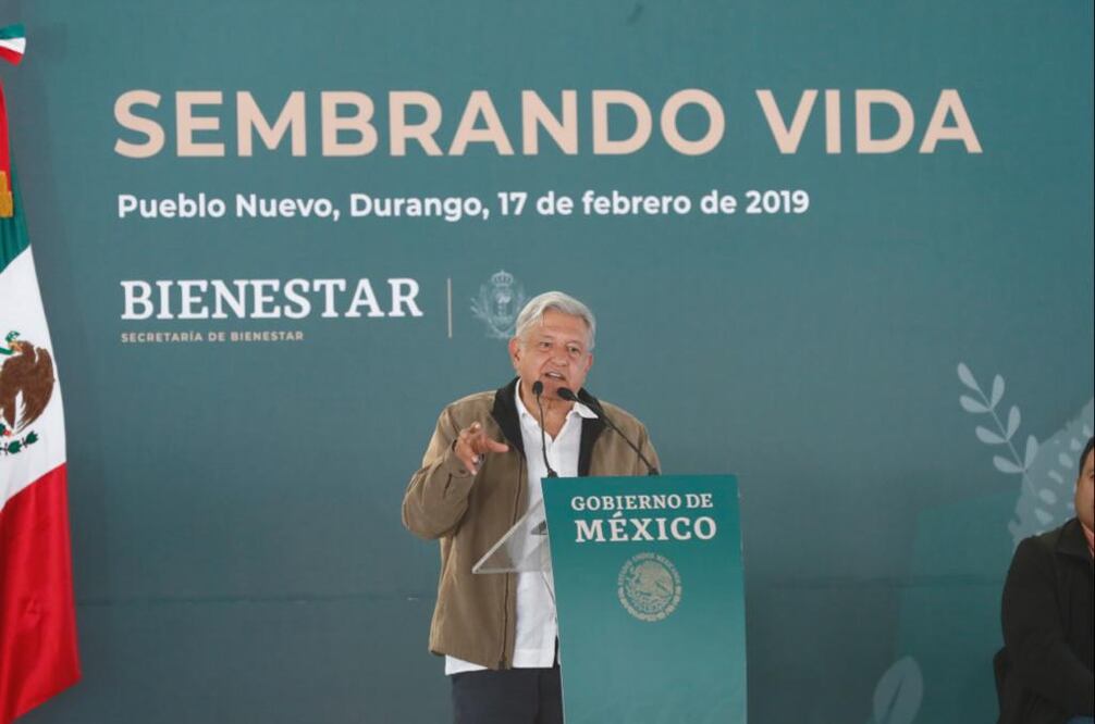 El Presidente Andrés Manuel López Obrador a su llegada al evento "Sembrando Vida" en Pueblo Nuevo, Durango. Foto: Yadin Xolalpa