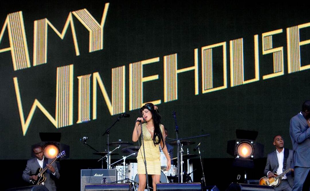 Winehouse murió el  23 de julio de 2011, con tan solo 27 años -la misma edad que tenían cuando fallecieron Kurt Cobain y Janis Joplin-, en su apartamento de Camden, una barriada muy popular al norte de Londres. FOTO: EFE.