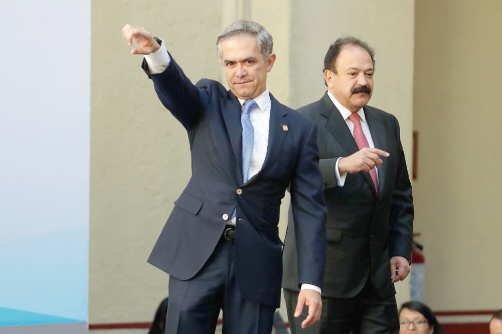 Señala que no busca perjudicar al PRD ni a partidos que lo apoyaron (IVÁN STEPHENS. EL UNIVERSAL)