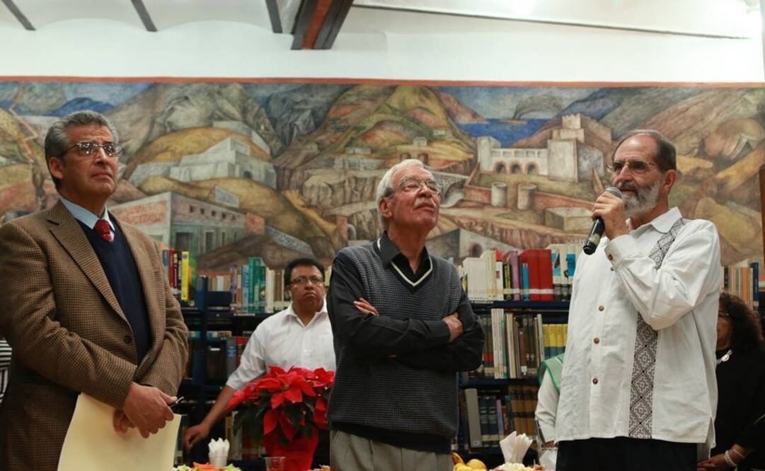 Ayer, tras haber sido restaurado, "Paisaje de Azcapotzalco" de Juan O'Gorman, volvió a lucir con todo el color y los detalles de sus primeros años. El delegado de Azcapotzalco, Pablo Moctezuma Barragán, acompañado por la cronista Ángeles González Gamio, presentó la pintura.