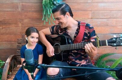Vadhir Derbez y Aitana enternecen con dueto musical
