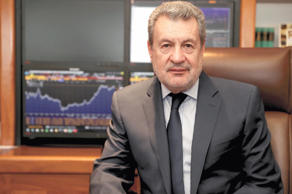 Presidente saliente de la Asociación de Bancos de México (ABM), Marcos Martínez. Foto: LUIS CORTÉS. EL UNIVERSAL