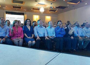 Reciben en BC a Anaya con gritos de “presidente”