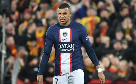 Presidente del PSG fue contundente con la madre de Kylian Mbappé: Renueva ya o se va vendido