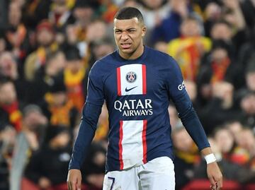 Presidente del PSG fue contundente con la madre de Kylian Mbappé: Renueva ya o se va vendido