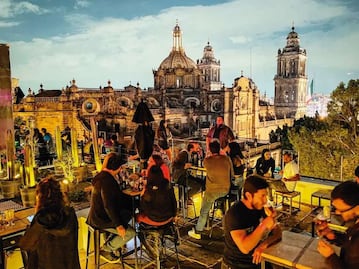 Mucho cielo y pocas nubes 