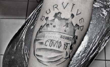 Joven supera el Covid-19... ¡y se lo tatúa en el brazo!