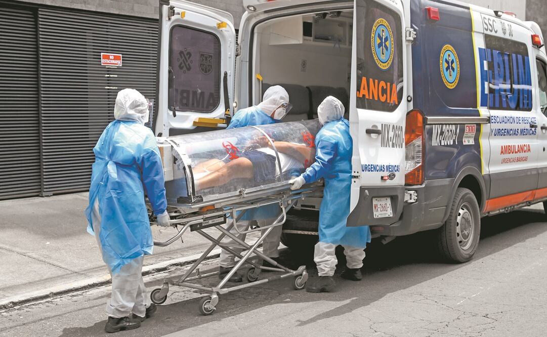 Los paramédicos fueron contratados de emergencia por la Sedesa ante la ola de contagios durante la pandemia. Foto: ARCHIVO EL UNIVERSAL