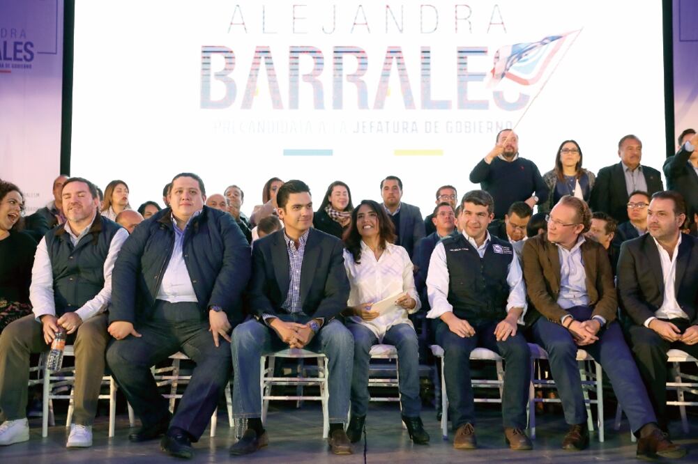 Los panistas capitalinos organizaron un mitin en un mitin en el Parque de los Venados en la delegación Benito Juárez, bastión panista de la capital. (LUCÍA GODINEZ. EL UNIVERSAL)