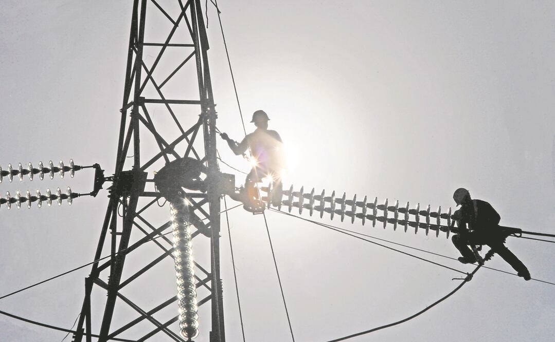 El Clúster que preside César Humberto Cadena, expuso en concreto los ajustes a la Constitución que ajustan las leyes del sector energético. Foto: Archivo/EL UNIVERSAL