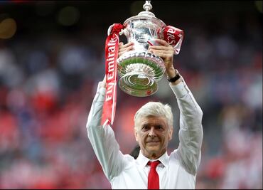 Arsene Wenger se queda dos años más con Arsenal