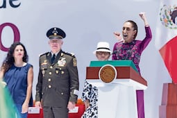 CSP arremete contra Calderón y Fox; hubo narcogobierno