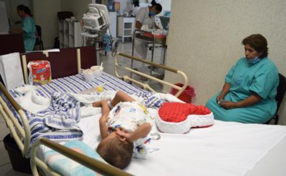 Operan del corazón a 20 niños de Chiapas