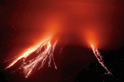 Declaran emergencia en 5 alcaldías por volcán