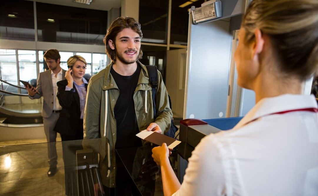 Viajar en avión. Foto: Freepik