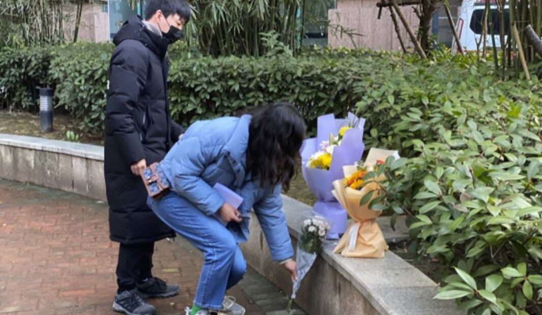 Redes sociales en China rinden homenaje a médico fallecido que alertó sobre el Covid-19