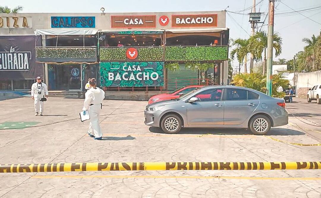 El multihomicidio se registró en el bar Casa Bacacho, en la plaza Río Mayo, zona de alta plusvalía en Cuernavaca. Foto: ESPECIAL