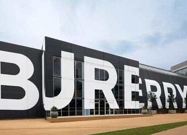 Burberry apuesta por la recompra de sus diseños