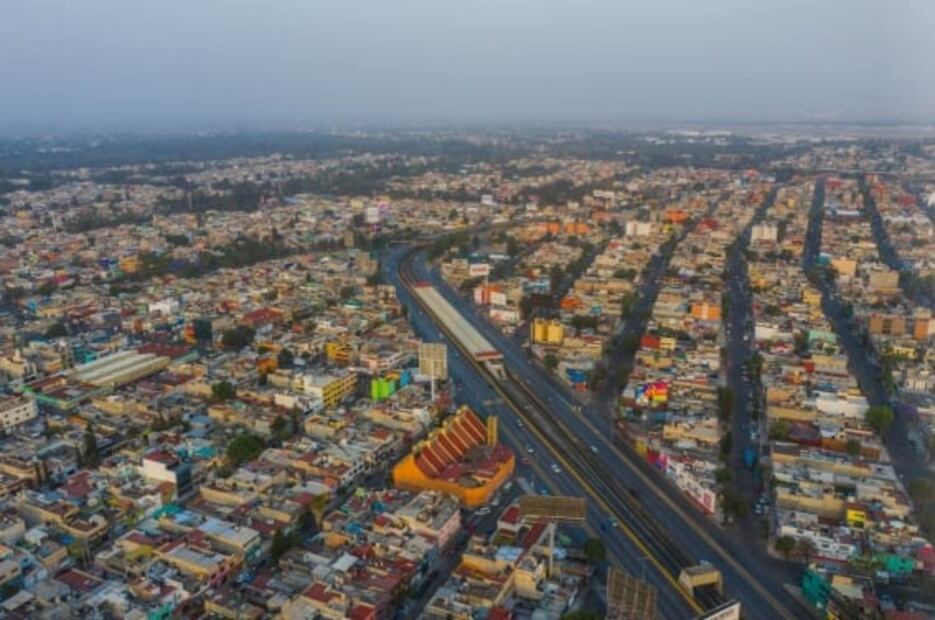 Drones vuelan sobre la CDMX, registran aislamiento social por cuarentena