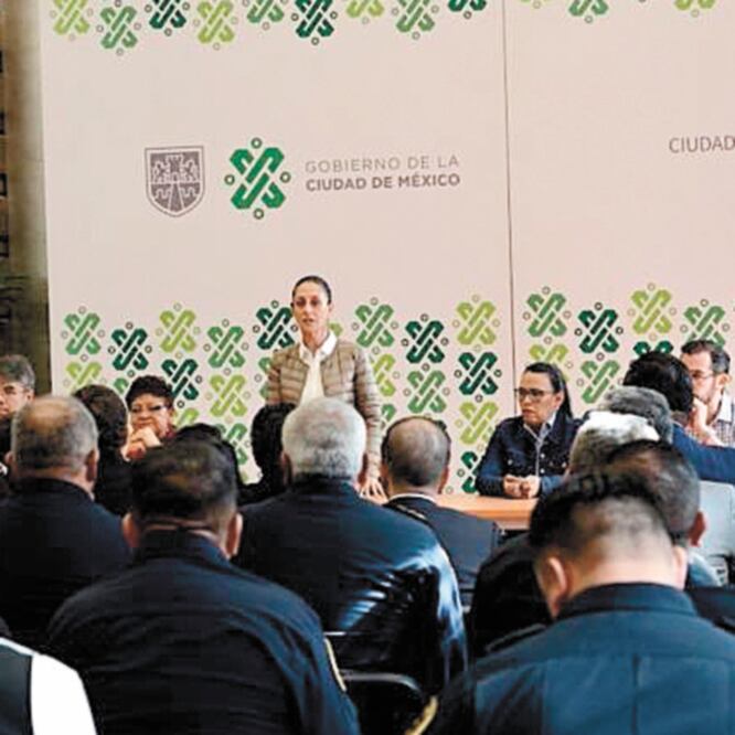 La jefa de Gobierno, Claudia Sheinbaum, se reunió ayer con mandos de la PDI y SSC, a quienes pidió sumar esfuerzos. TOMADA DE TWITTER