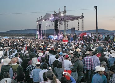 Los XV de Rubí, entre el baile y el caos