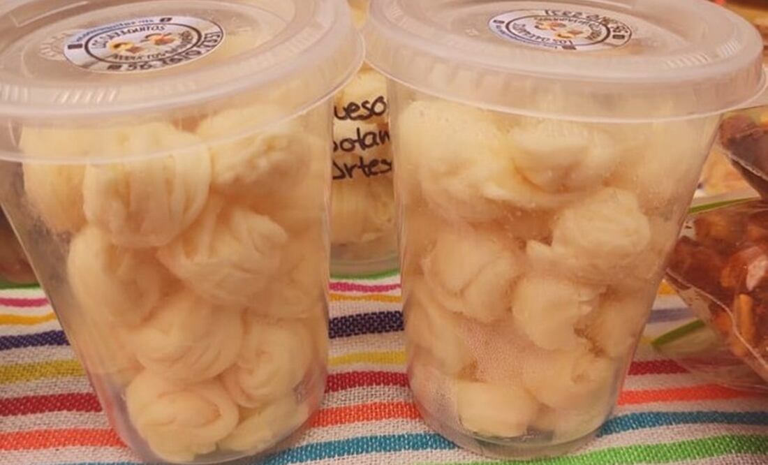 El vaso de quesitos Oaxaca cuesta 45 pesos / Foto: Instagram @los.oaxaquitos.mx