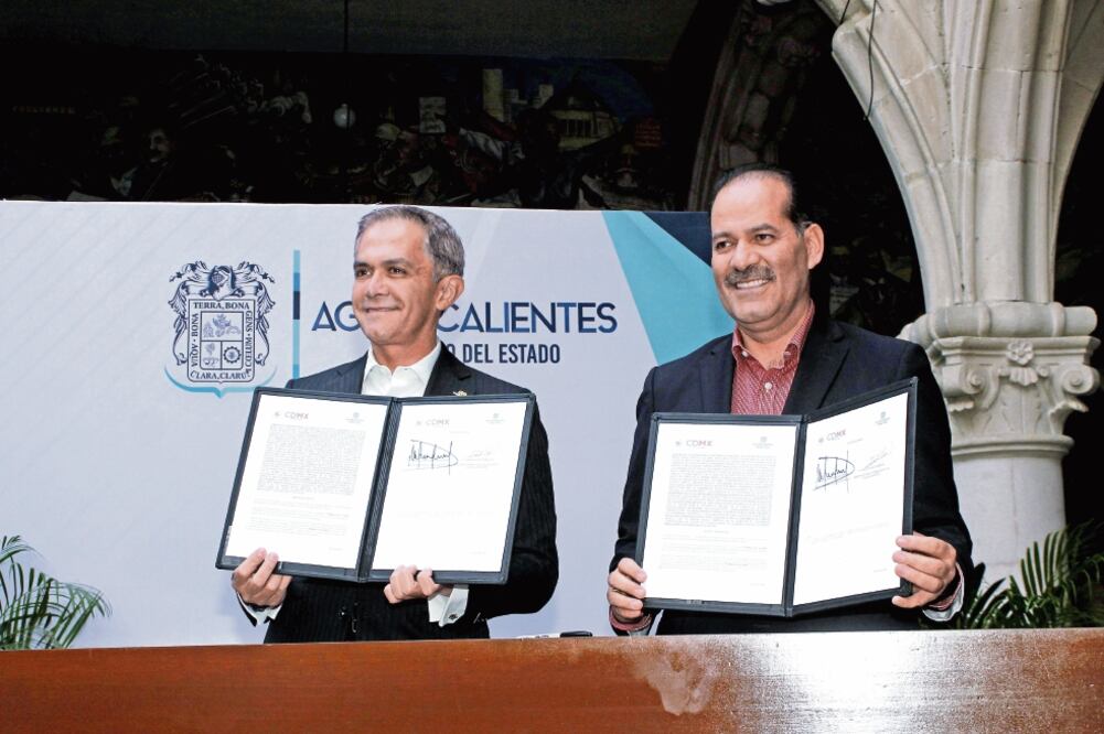 El jefe de Gobierno, Miguel Ángel Mancera, y el gobernador de Aguascalientes, Martín Orozco Sandoval, firmaron como testigos de honor el Convenio de Colaboración para replicar El Médico en Tu Casa y Cunas CDMX en la entidad (CDMX)