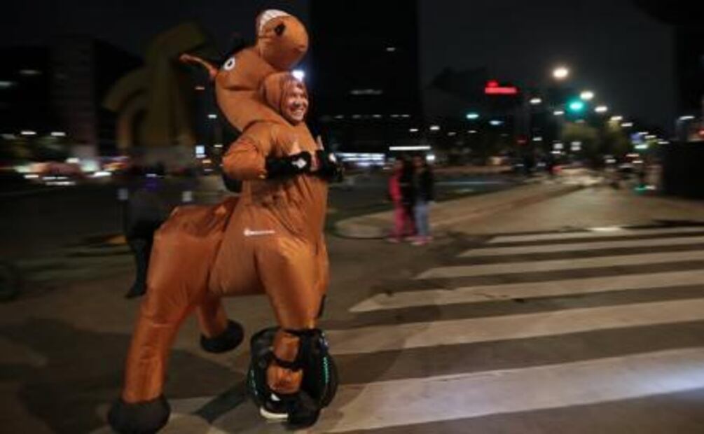 Desde osos panda hasta Pennywise: así fue la rodada ciclista en CDMX