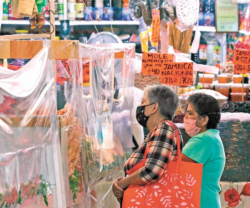 La población del país ve leves avances en asuntos económicos. Foto: ARCHIVO EL UNIVERSAL