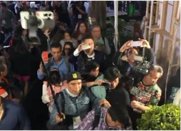 "¡Internet!" Grita prensa para poder reportear el segundo debate; 15 minutos después fue reestablecido